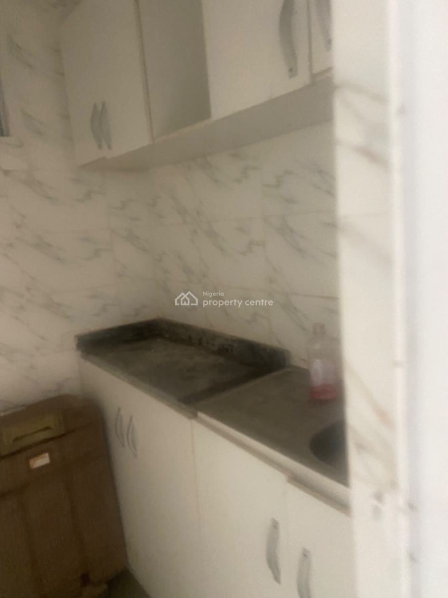Luxuriously Spacious Self Contain with Excellent Finishing, 14b, Kayode Close, B & M Court, Ologolo, Lekki, Lagos, Self Contain (single Rooms) for Rent