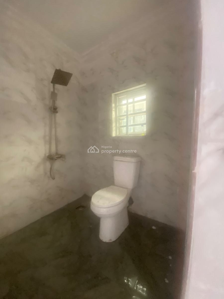 Luxuriously Spacious Self Contain with Excellent Finishing, 14b, Kayode Close, B & M Court, Ologolo, Lekki, Lagos, Self Contain (single Rooms) for Rent