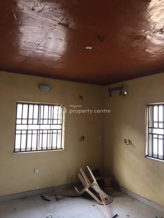 For Rent 3 Bedroom Flat Apartment Upstairs, 2 People In A Compound