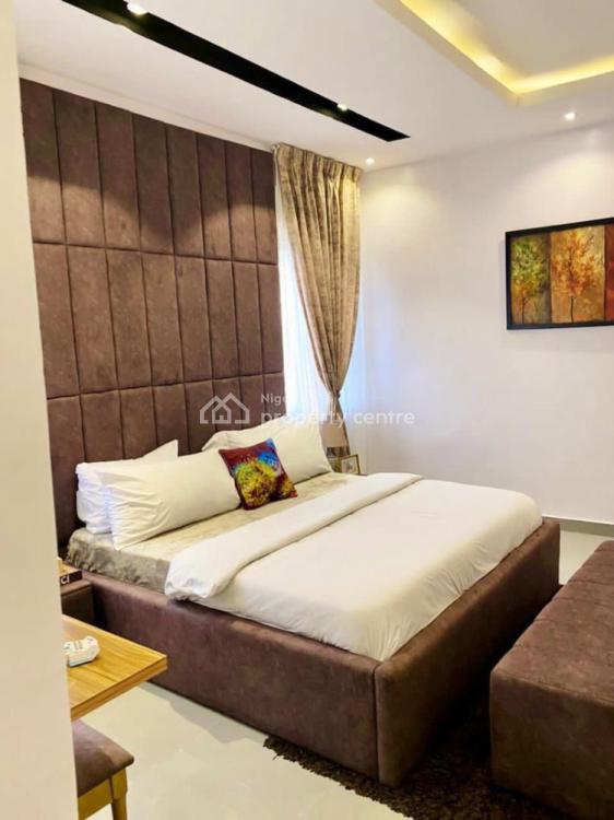 Luxurious 2 Bedroom Penthouse, Off Chief Collins, Lekki Phase 1, Lekki, Lagos, Flat / Apartment Short Let