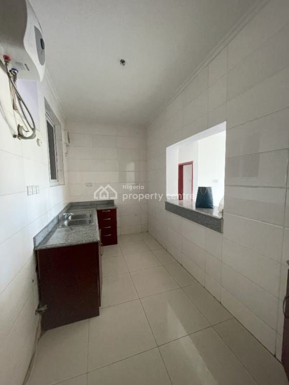 For Sale Fully Serviced 3 Bedroom Apartment, Cadogan Estate, Osapa