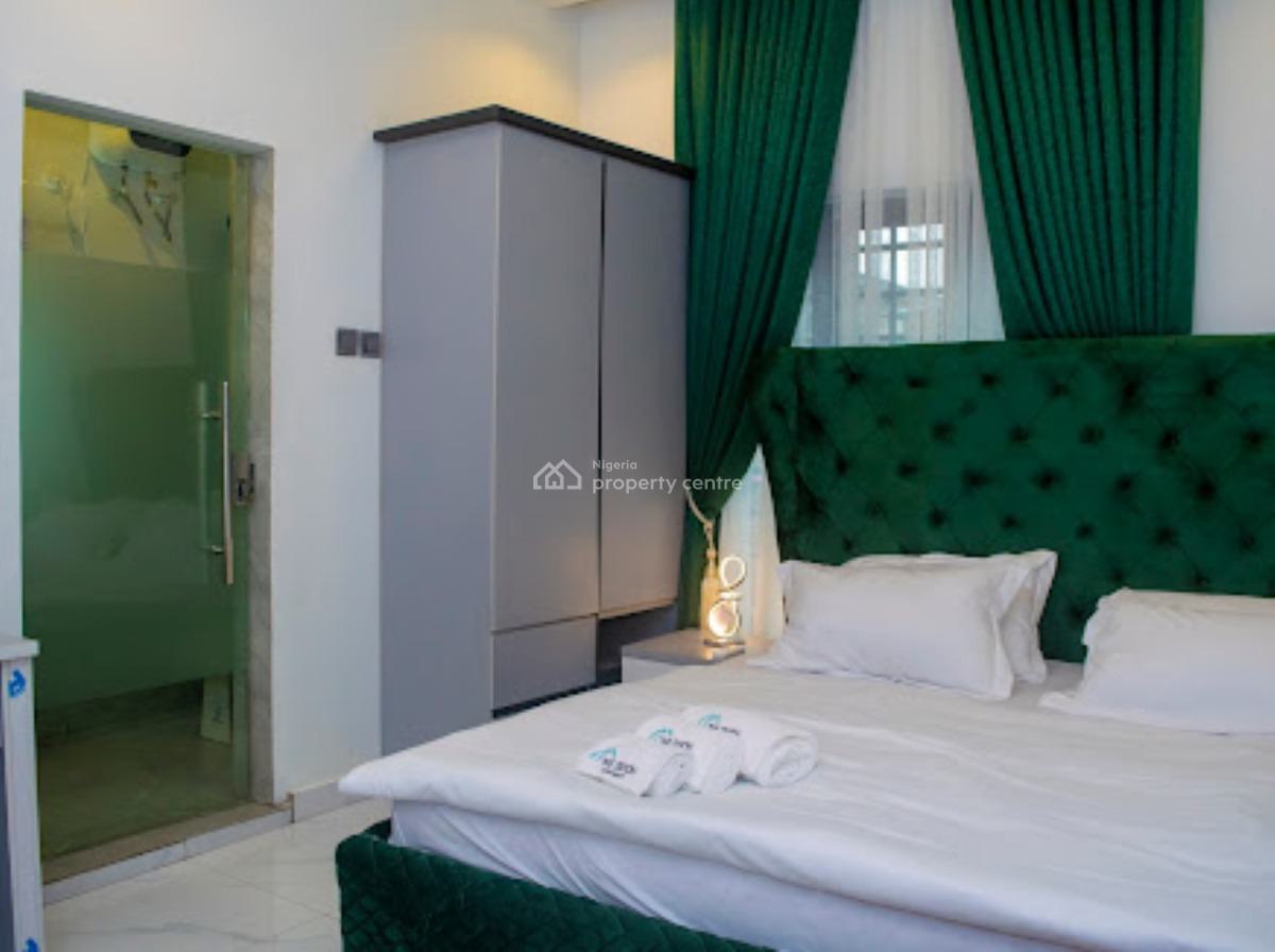 Luxury Two Bedrooms Ensuite Apartment, 40, Akinyele Street, Aguda, Surulere, Lagos, Flat / Apartment Short Let