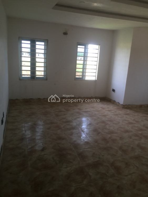 4 Bedroom  Flat Penthouse with Double Open Roof Balconies, Wale Alimi Estate Off Mopo-akinlade Road Opposite Atican Beach Resorts, Okun-ajah, Ajah, Lagos, Flat / Apartment for Rent