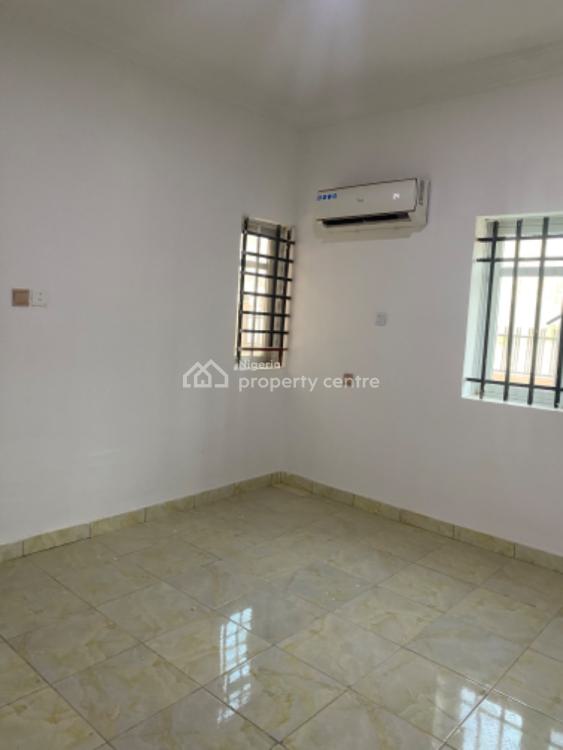 For Sale Luxury 3 Bedroom Flat With 1 Bq On A Distress Comes Wit Ac/ Gas Cooker, Katampe, Abuja