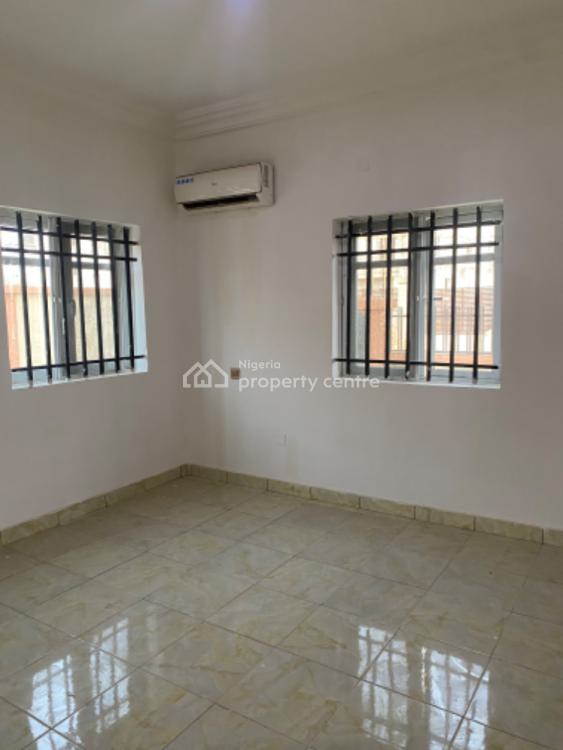 For Sale Luxury 3 Bedroom Flat With 1 Bq On A Distress Comes Wit Ac/ Gas Cooker, Katampe, Abuja