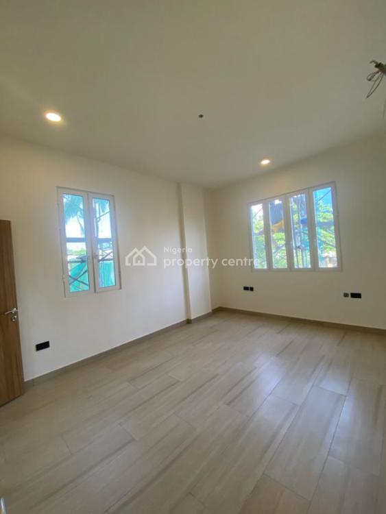 a Well Constructed 3 Bedroom Apartment with Communal Swimming Pool &bq, Central, Victoria Island (vi), Lagos, Flat / Apartment for Sale