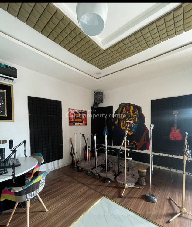 Tmy Empire Music and Podcast Studio, House 5, Scintilla Close. Chevron Alternative Route, Lekki, Lagos, Commercial Property Short Let