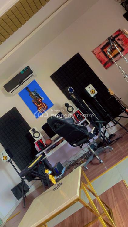 Tmy Empire Music and Podcast Studio, House 5, Scintilla Close. Chevron Alternative Route, Lekki, Lagos, Commercial Property Short Let