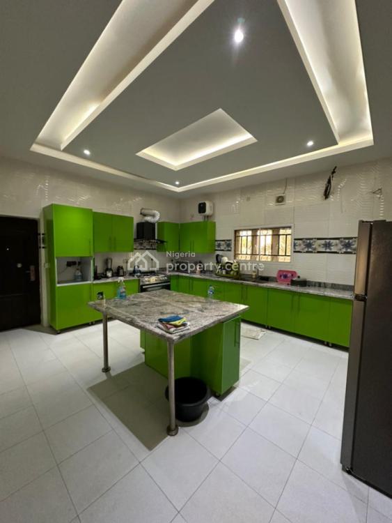 Beautifully Built 2 Bedrooms Apartment, Diplomatic Zone, Katampe Extension, Katampe, Abuja, Flat / Apartment for Rent