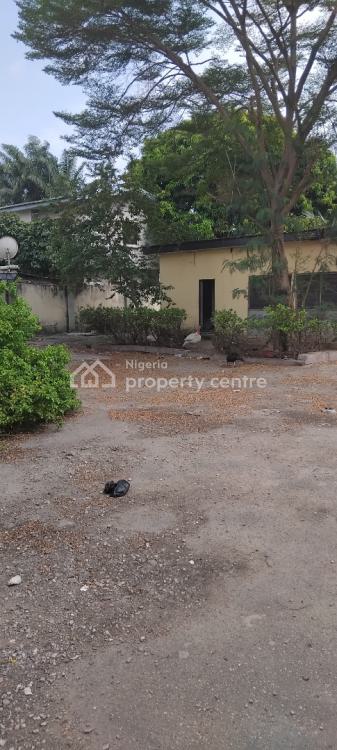 Commercial Structure with Large Compound on 1200sqm Land, Saka Tinubu, Victoria Island (vi), Lagos, Commercial Property for Sale