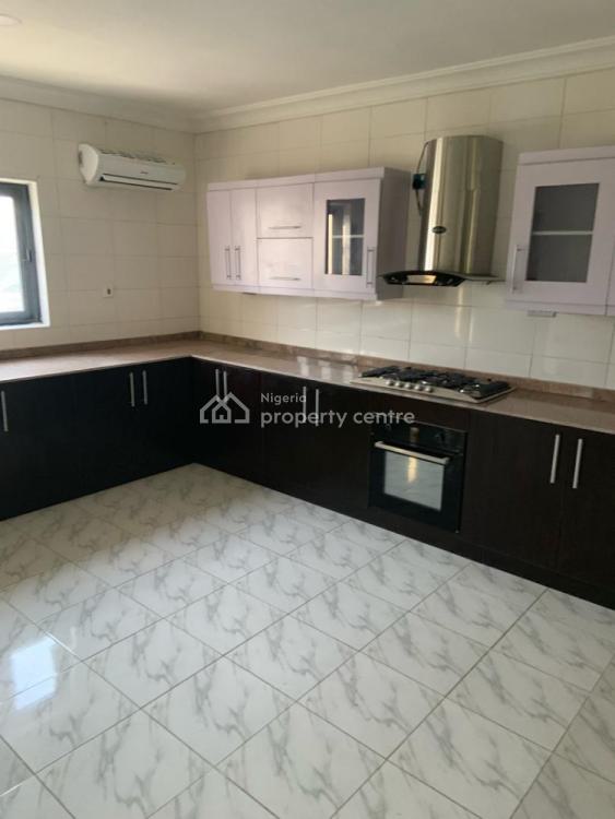 For Rent Luxery 3 Bedroom Flat, Millennium Estate, Victoria Island (VI