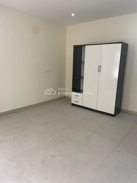 Relatively New Serviced 3 Bedroom Flat (ground Floor), The Palms Residence Estate, Osapa, Lekki, Lagos, Flat / Apartment for Rent