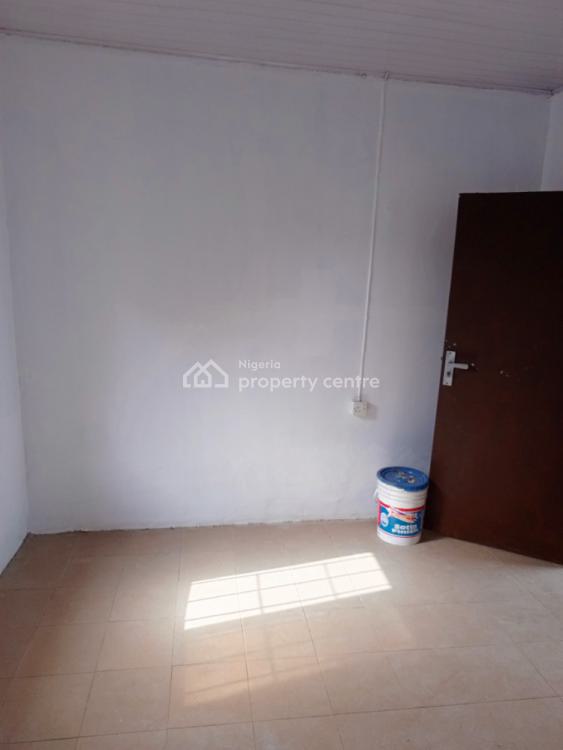 Affordable Studio Flat, Murphy Adetoro Street, Alpha Beach Road, Atlantic View Estate, Igbo Efon, Lekki, Lagos, Self Contain (single Rooms) for Rent