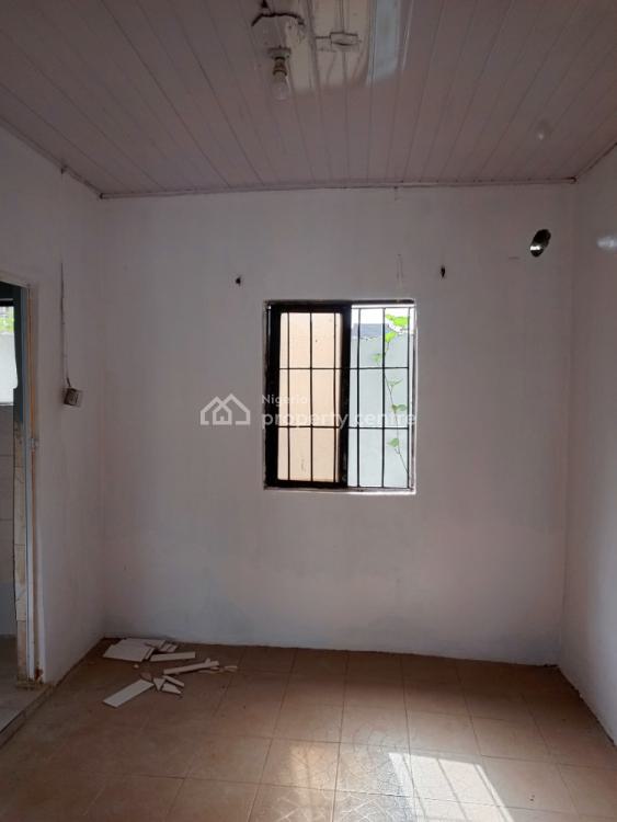 Affordable Studio Flat, Murphy Adetoro Street, Alpha Beach Road, Atlantic View Estate, Igbo Efon, Lekki, Lagos, Self Contain (single Rooms) for Rent