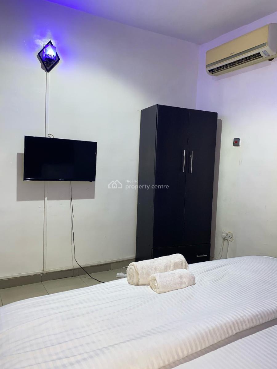 1 Bedroom Apartment, No. 32, Libreville Street, Wuse 2, Abuja, Mini Flat (room and Parlour) Short Let