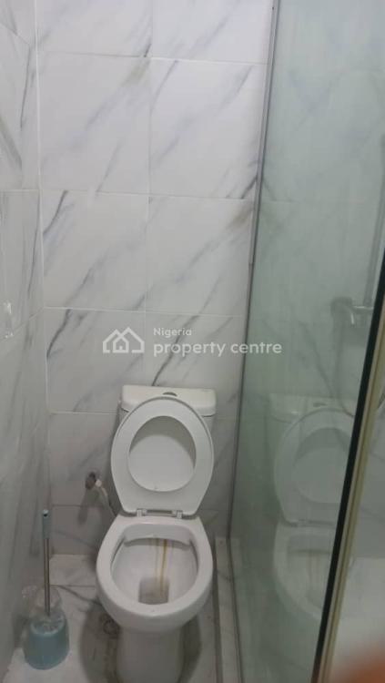 Very Spacious Unfurnished 1 Bedroom Apartment with 24hrs Security, Oladmeji Alo, Lekki Phase 1, Lekki, Lagos, Mini Flat (room and Parlour) for Rent