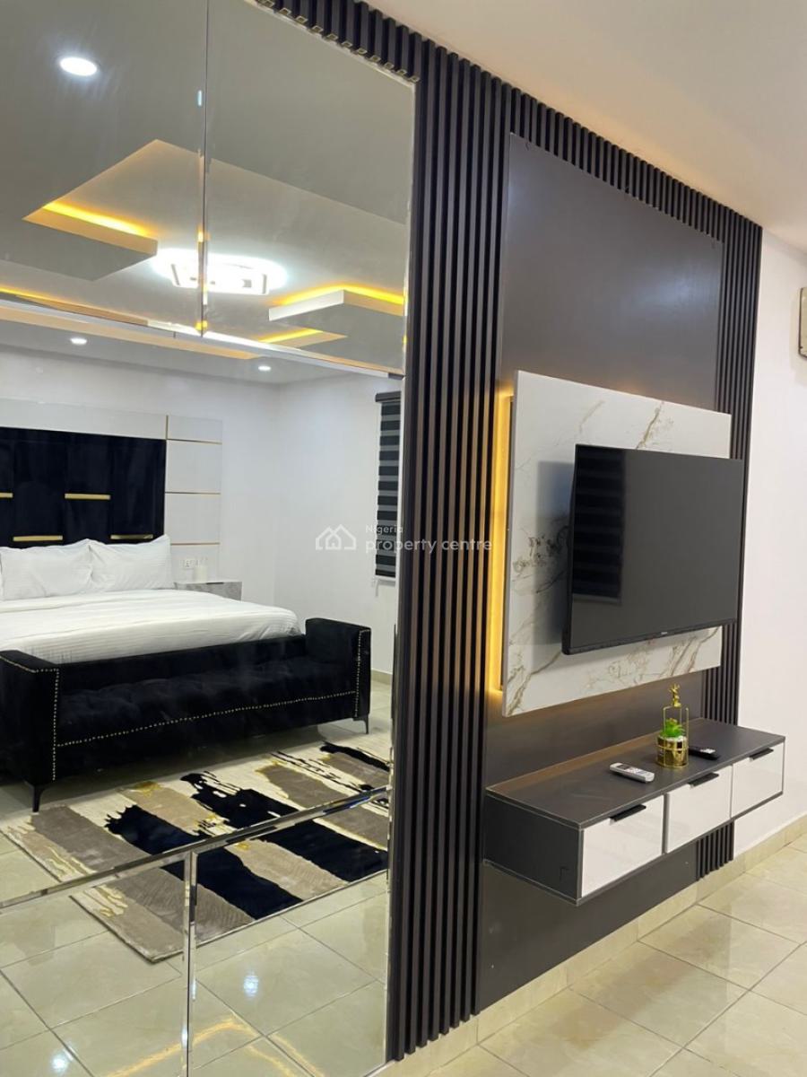 Very Spacious Unfurnished 1 Bedroom Apartment with 24hrs Security, Oladmeji Alo, Lekki Phase 1, Lekki, Lagos, Mini Flat (room and Parlour) for Rent