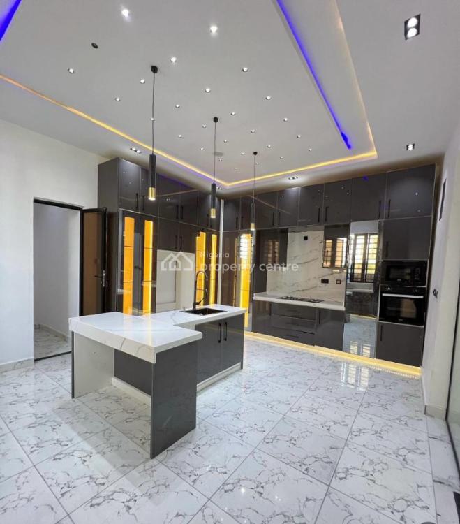 Stunning Luxury Property With Toll Free Roads image