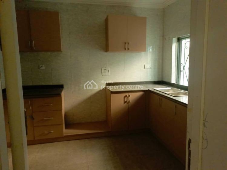 Beautiful 2 Bedroom Flat, 39 Hopevile Estate, Lekki Phase 2, Lekki, Lagos, Flat / Apartment for Rent