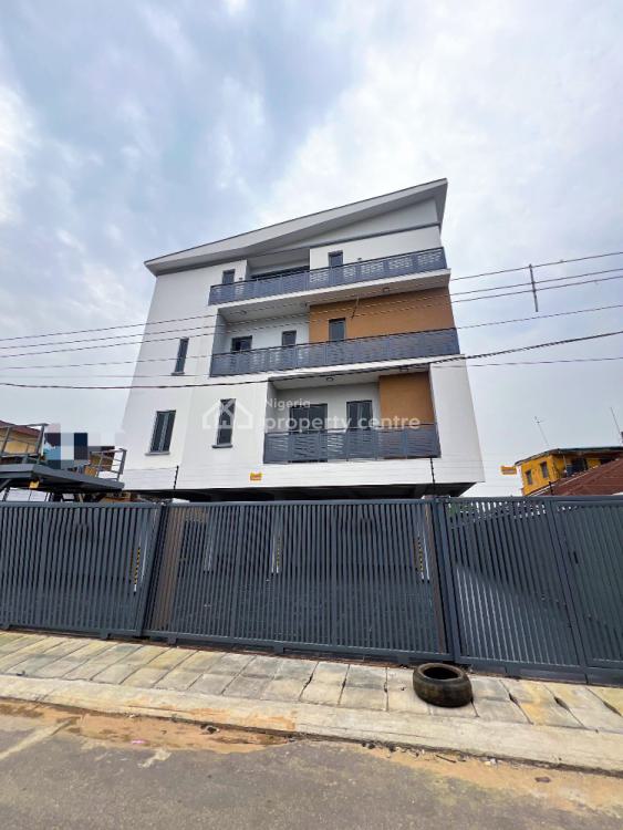 Newly Built 4 Bedroom Terraced Duplex Plus Bq, Obanikoro, Shomolu, Lagos, Terraced Duplex for Sale