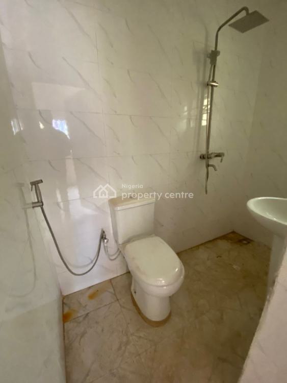 For Rent 2 Bedroom Flat, Dss Alalubosa Gra, Ibadan, Oyo 2 Beds, 3 Baths (Ref 2189532)