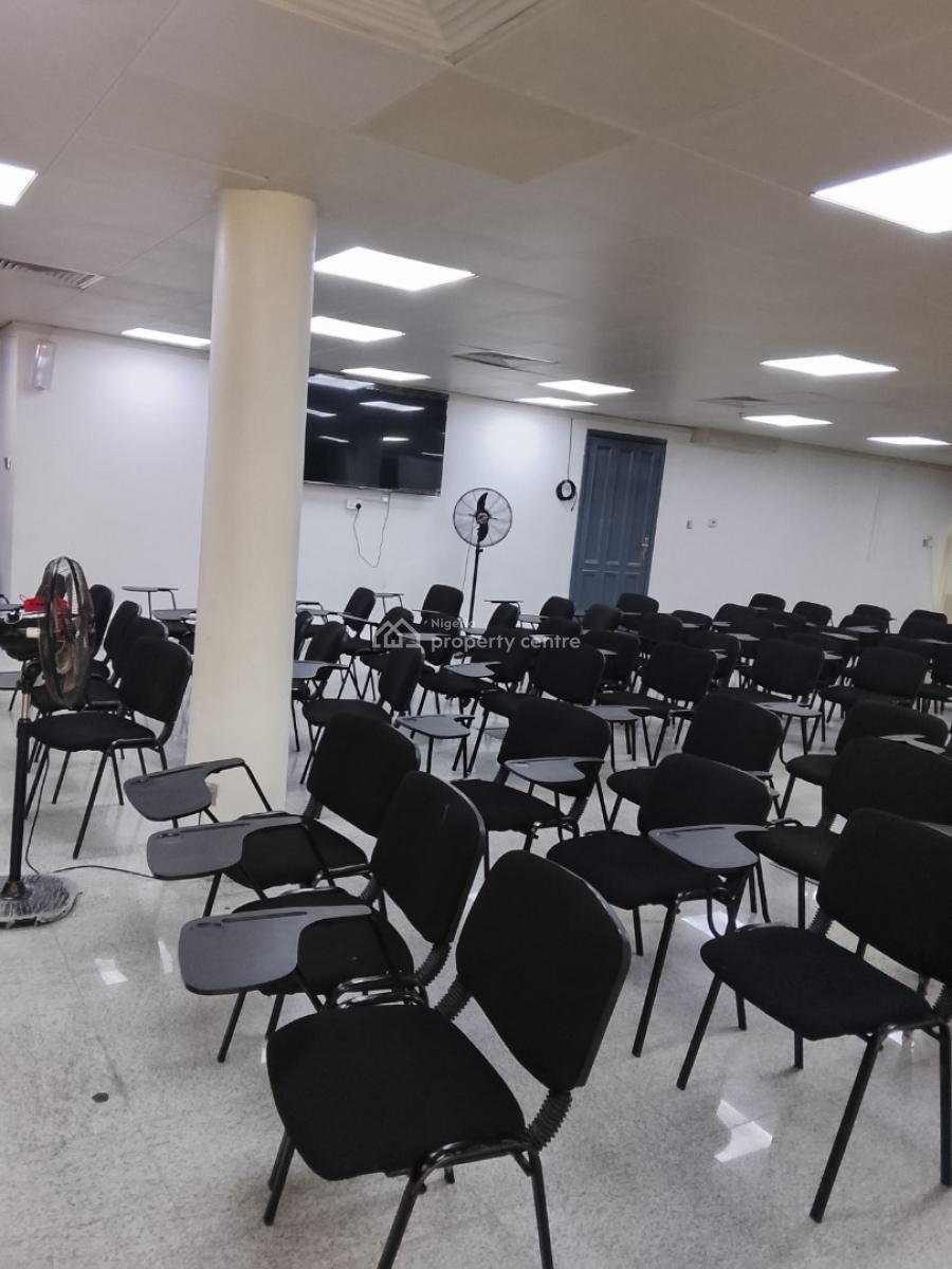 Training Room Hall with a 150 Capacity, Lekki Phase 1, Lekki, Lagos, Conference / Meeting / Training Room for Rent