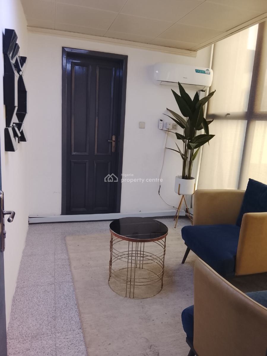 Training Room Hall with a 150 Capacity, Lekki Phase 1, Lekki, Lagos, Conference / Meeting / Training Room for Rent