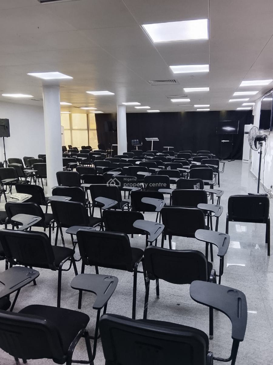 Training Room Hall with a 150 Capacity, Lekki Phase 1, Lekki, Lagos, Conference / Meeting / Training Room for Rent