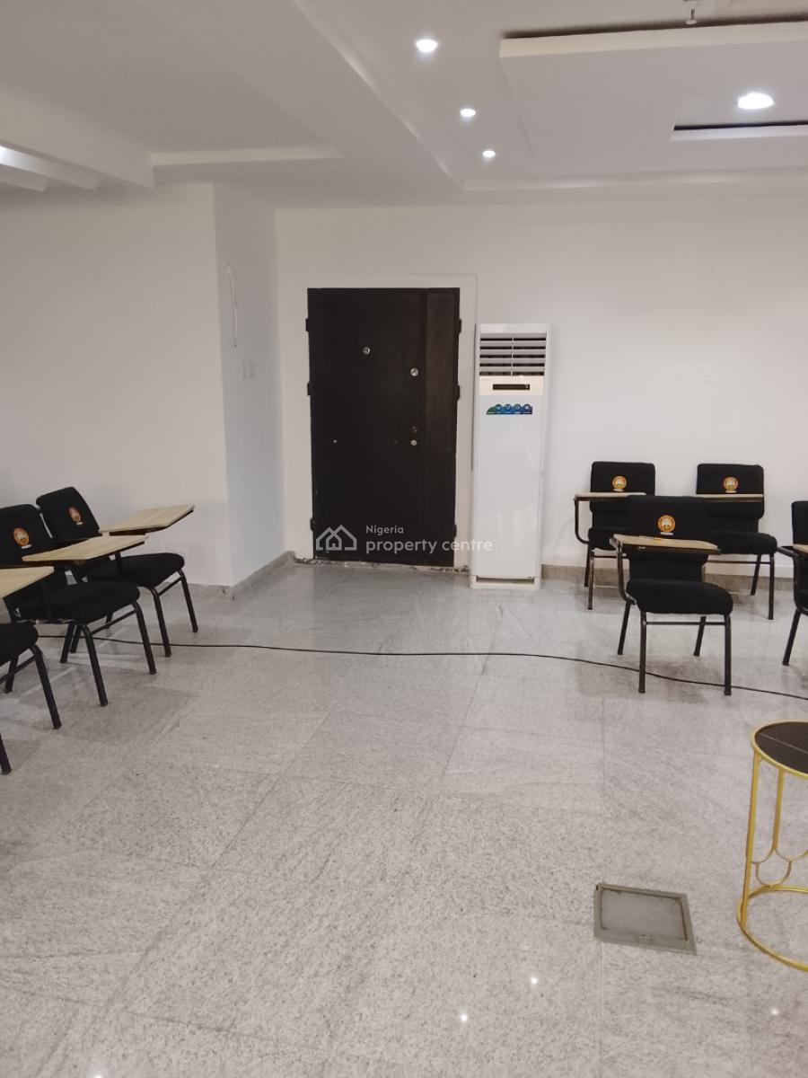 Training Room with a 100 Capacity, Lekki Phase 1, Lekki, Lagos, Conference / Meeting / Training Room for Rent