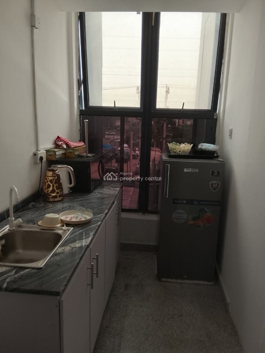 Training Room with a 100 Capacity, Lekki Phase 1, Lekki, Lagos, Conference / Meeting / Training Room for Rent