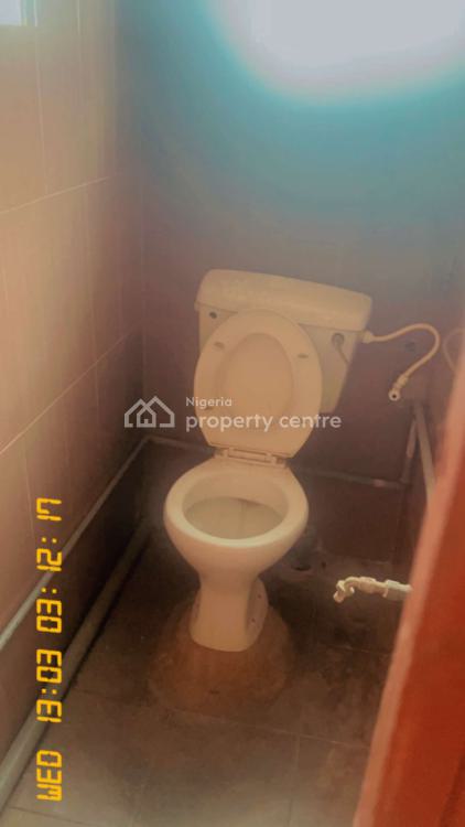 One Bedroom Apartment, Off Ilaje Road, Bariga, Shomolu, Lagos, Flat / Apartment for Rent