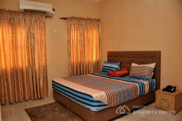 2 Bedroom Apartment, Off Admiralty Way, Lekki Phase 1, Lekki, Lagos, Flat / Apartment Short Let