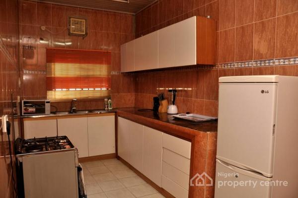2 Bedroom Apartment, Off Admiralty Way, Lekki Phase 1, Lekki, Lagos, Flat / Apartment Short Let