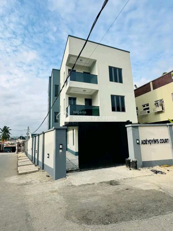 4 Bedroom Semi Detached House, Ikeja, Lagos, Semi-detached Duplex for Sale