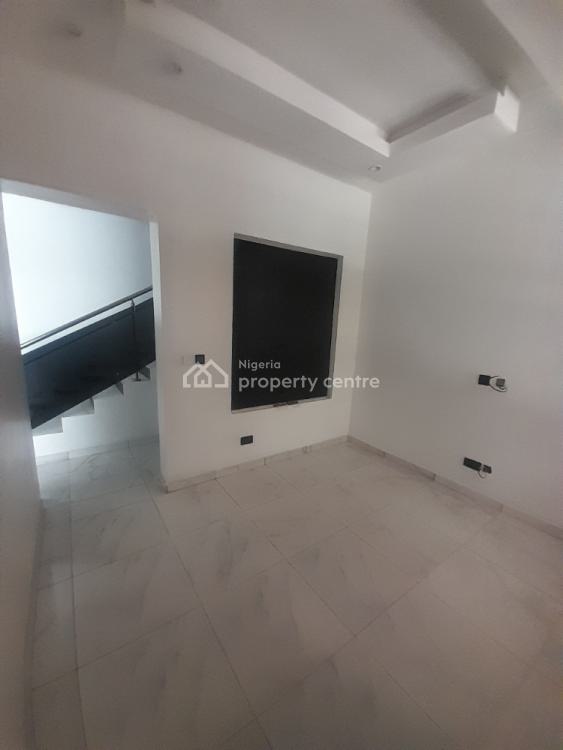 Serviced 5 Bedroom En-suite Townhouse with Fitted Kitchen - Cooker, Ikate Elegushi, Lekki, Lagos, Terraced Duplex for Rent