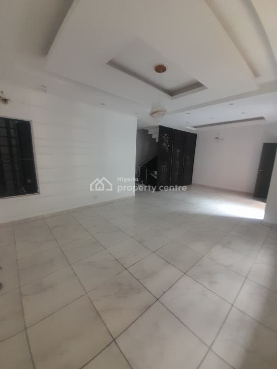 Serviced 5 Bedroom En-suite Townhouse with Fitted Kitchen - Cooker, Ikate Elegushi, Lekki, Lagos, Terraced Duplex for Rent
