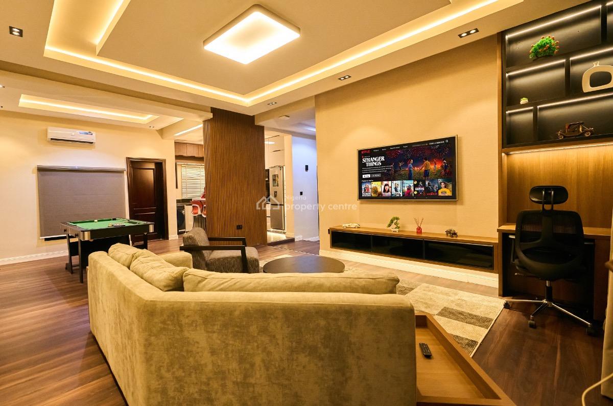 2 Bd Wuye: Ps5, Home + Acs on Solar & Inverter, Starlink, 2 Balconies, Wuye, Abuja, Flat / Apartment Short Let