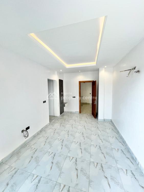 For Sale Contemporary 2 Bedroom Serviced Penthouse, Freedom Way, Lekki