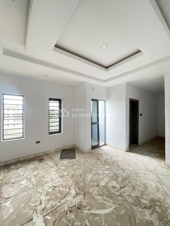 For Sale Spaciously Built 3 Bedroom Terrace, Yaba, Lagos 3 Beds, 3