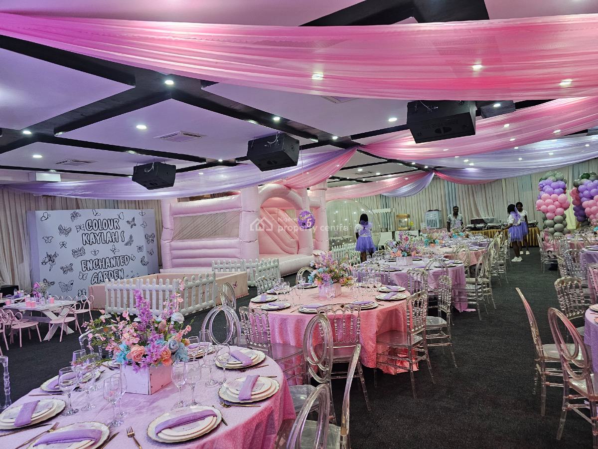Lekki Centre Luxury Halls, Admiralty Road, Lekki Phase 1, Lekki, Lagos, Conference / Meeting / Training Room for Rent