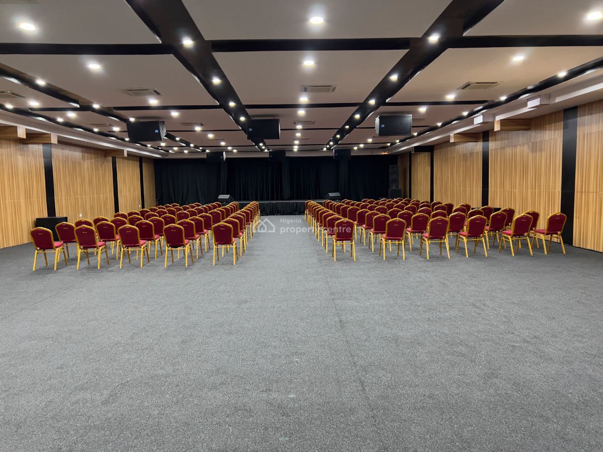 Lekki Centre Luxury Halls, Admiralty Road, Lekki Phase 1, Lekki, Lagos, Conference / Meeting / Training Room for Rent