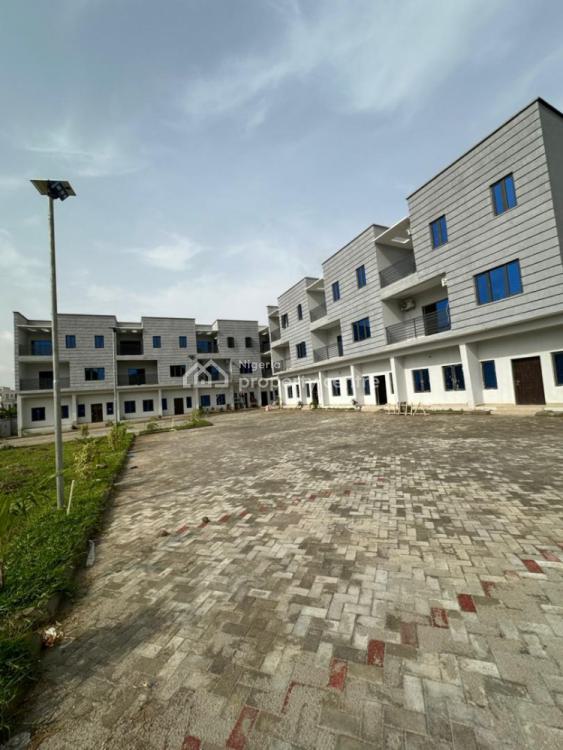 Massive 2 Bedrooms Apartment, Jahi, Abuja, Flat / Apartment for Rent