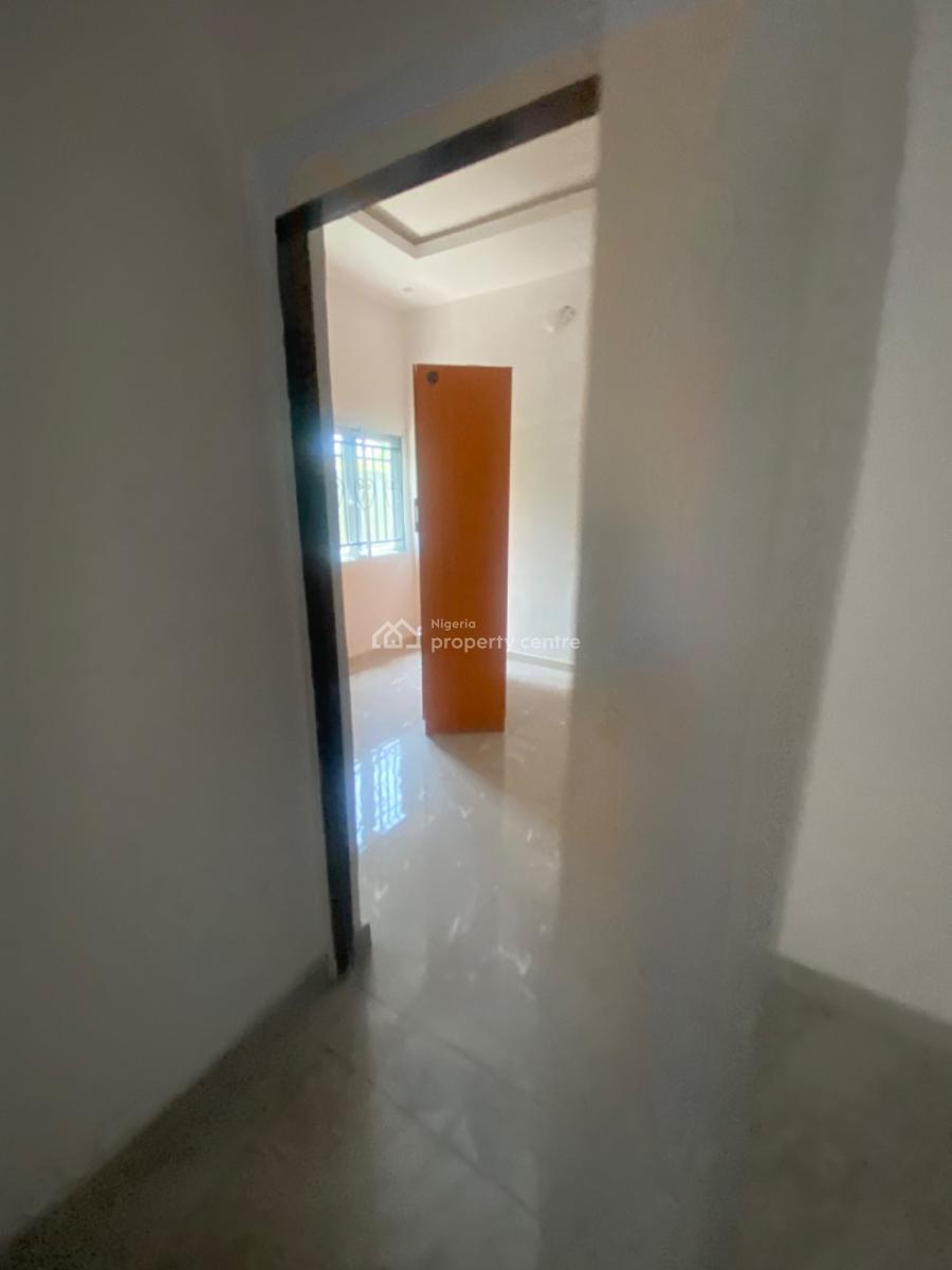 Luxuriously 2 Bedroom  Flat with Excellent Finishing, Dosumu Street, No. 4, Taiye Close Abijo Gra, Abijo, Lekki, Lagos, House for Rent