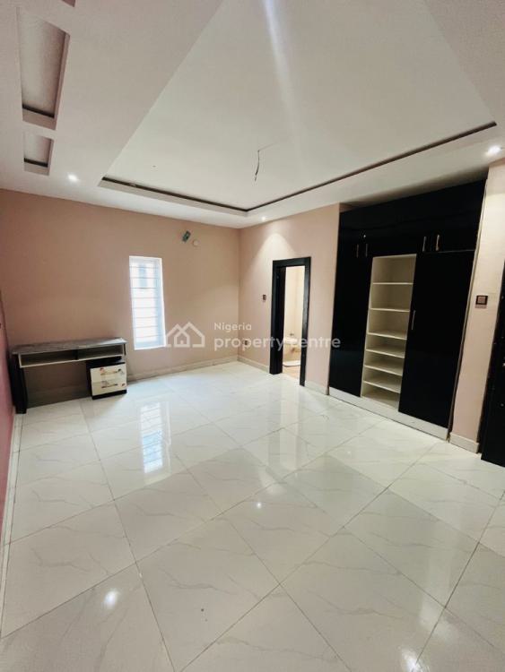 Massive 7-bedroom Duplex with Bq and Swimming Pool, Centenary Golf Lifestyle City, Enugu, Enugu, House for Sale