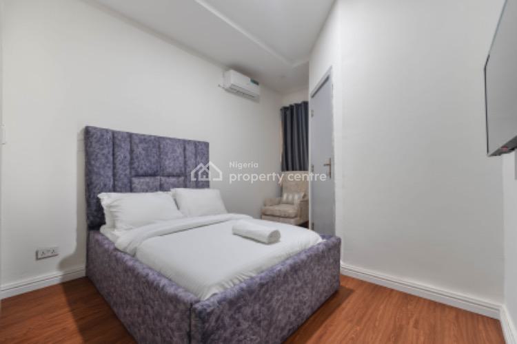 4bedroom Terrace, Orchid Road, Lekki, Lagos, Hotel / Guest House Short Let