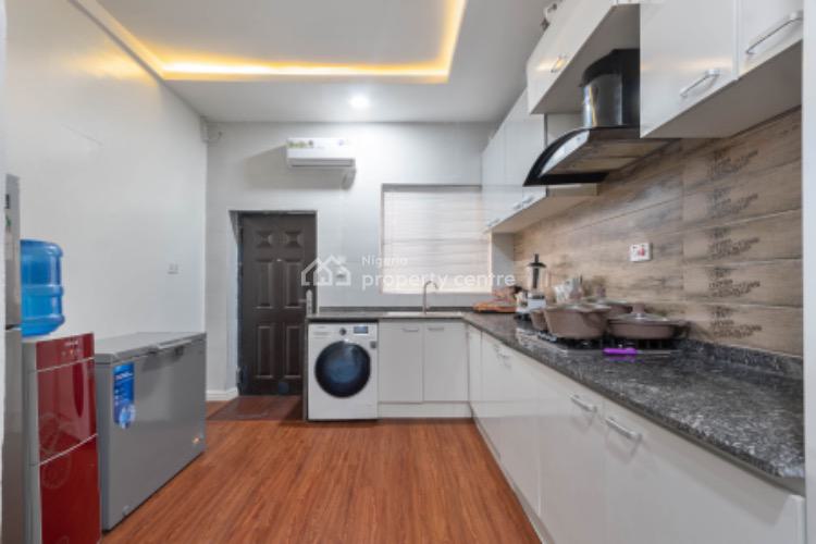 4bedroom Terrace, Orchid Road, Lekki, Lagos, Hotel / Guest House Short Let