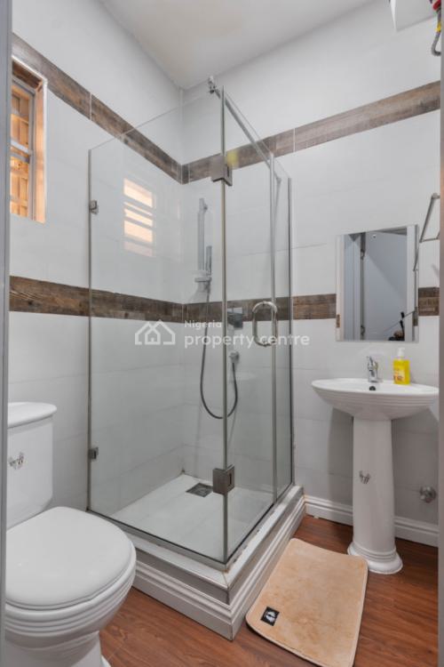 4bedroom Terrace, Orchid Road, Lekki, Lagos, Hotel / Guest House Short Let