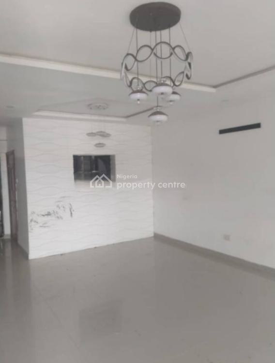 For Rent 2 Bedroom Upstairs Apartment, Alpha Beach Road, Chevron, Lekki, Lagos 2 Beds, 2