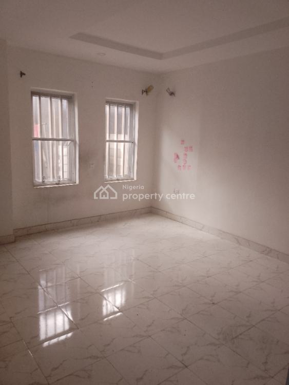 Mini Flat, Off Kilo, Ogunlana, Surulere, Lagos, House for Rent