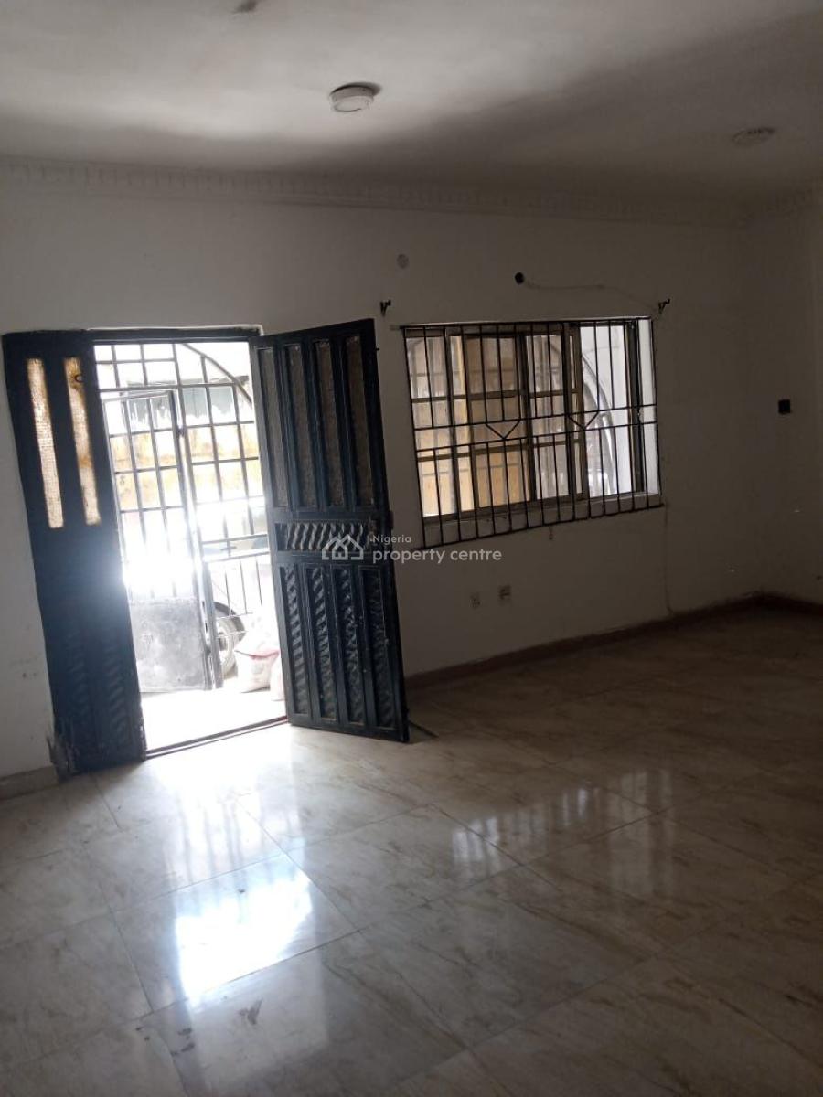 Mini Flat, Off Kilo, Ogunlana, Surulere, Lagos, House for Rent